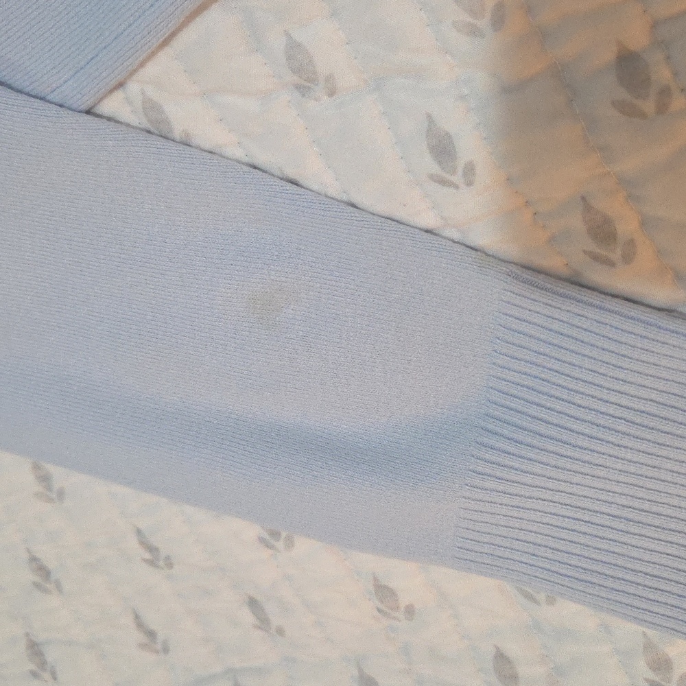 Beautiful light blue sweater by French  Connection in very good condition! M - Picture 9 of 9